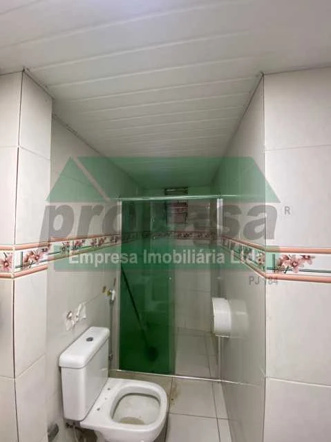 ALUGA-SE SALA COMERCIAL, LOCALIZADA NO CENTRO DE MANAUS