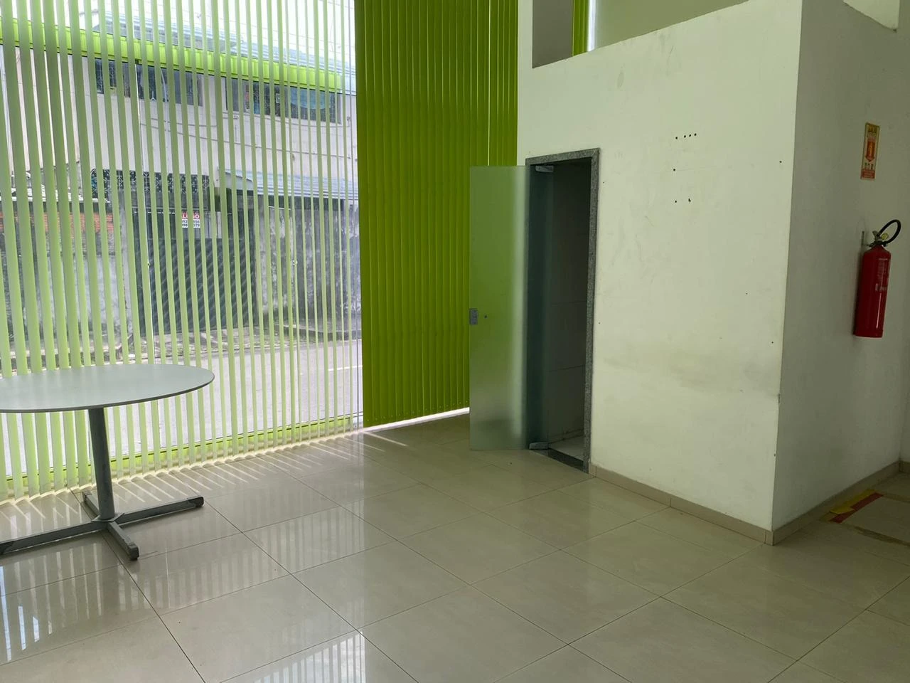 Loja para alugar, 39 m² por RS 1.800,00-mês - Chapada - Manaus-AM