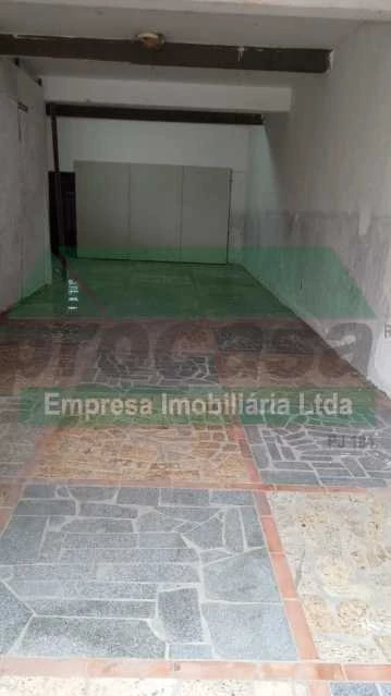 Casa de rua / Residencial / Comercial / Praça 14 de Janeiro