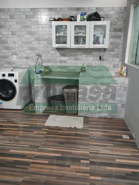 Casa de rua :  / Residencial / Novo Aleixo