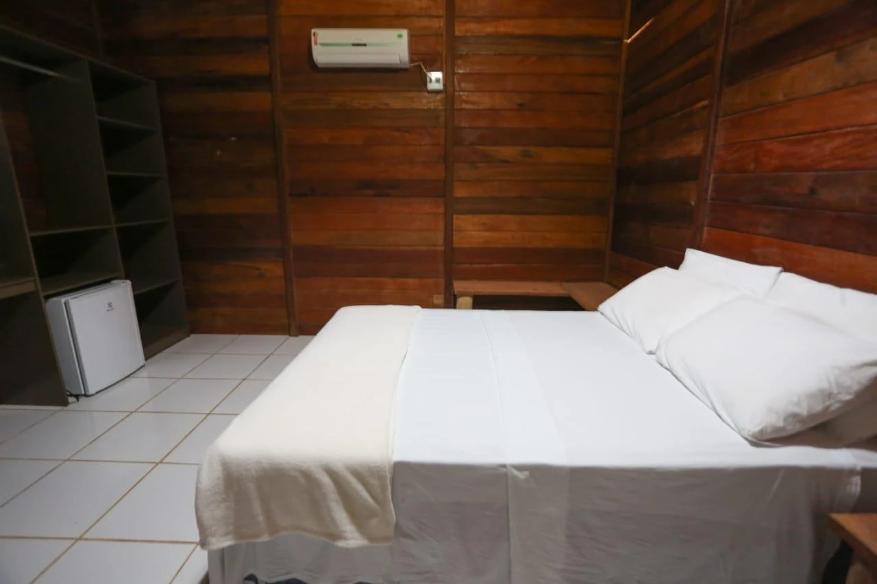 Pousada com 10 dormitórios à venda, 660 m² por RS 3.000.000,00 - Zona Rural - Presidente Figueiredo-