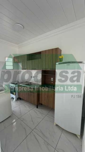 Apartamento Residencial / Parque Dez de Novembro Semi Mobiliado R$ 2.000,00