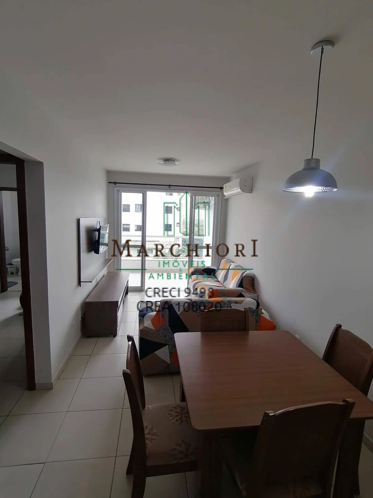2 quartos, suite, varanda, sol da manhã