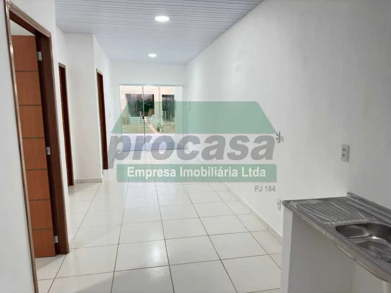 Vende Casa em Condomínio Particular de 8 casas no Conjunto Aguas Claras, Bairro Novo Aleixo / Cidade