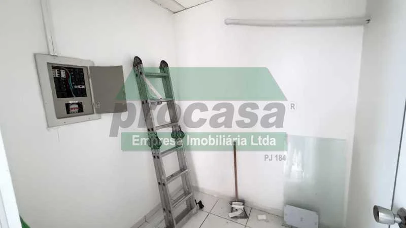 Sala Comercial à Locação, 150m² por RS 7.500,00 no Parque Dez de Novembro