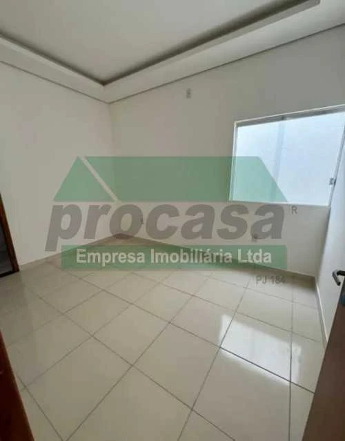 Vende-se Linda Casa em Residencial, Parque Dez de Novembro