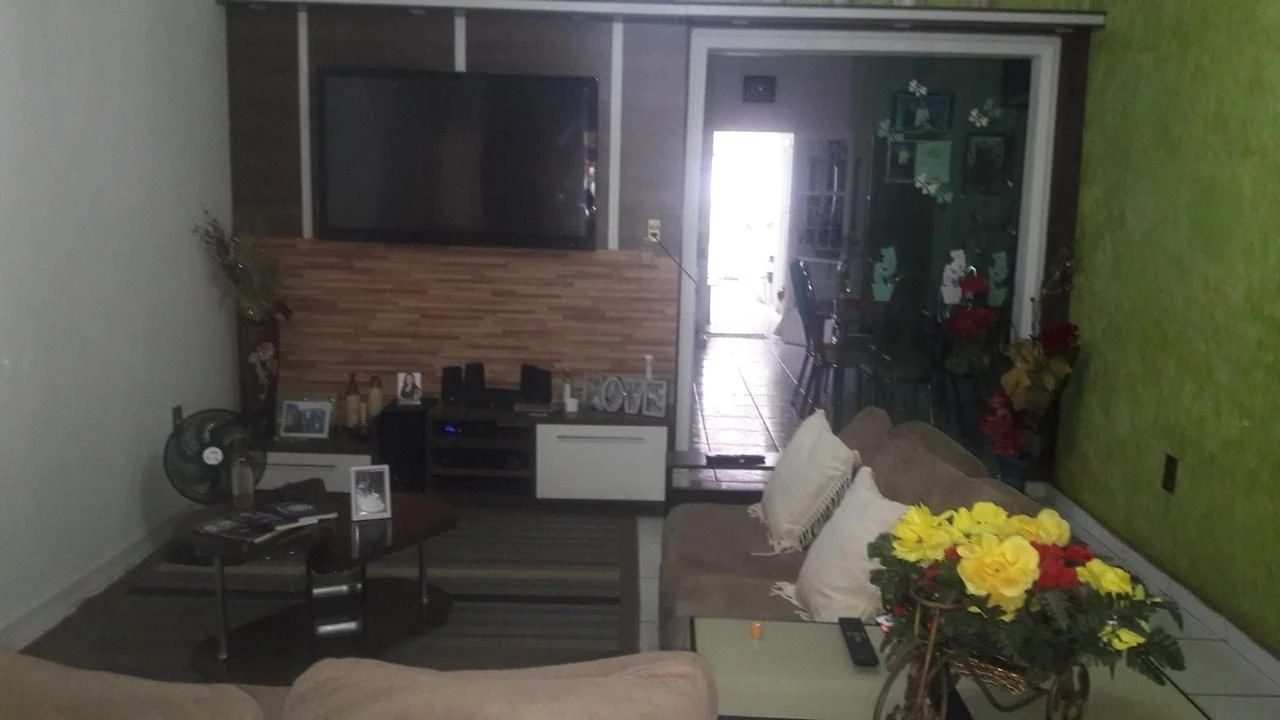 Casa com 5 dormitórios à venda, 300 m² por RS 650.000,00 - Flores - Manaus-AM