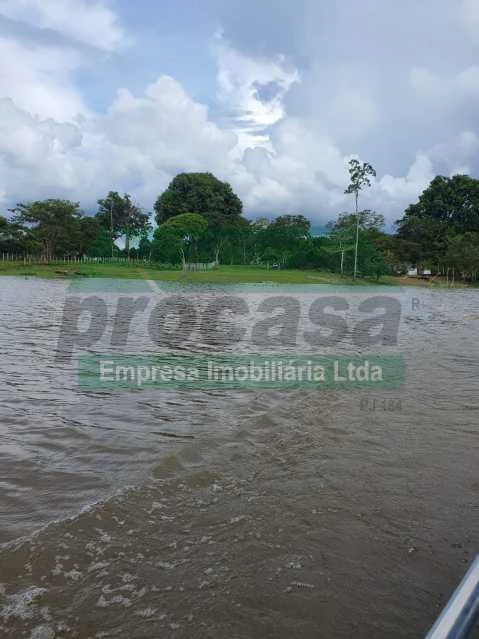 Vende-se terreno / lago do Macurany, Parintins Amazonas.