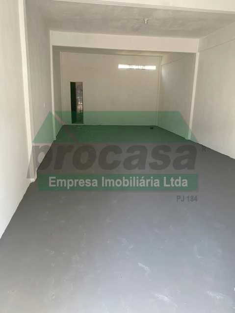 VENDE-SE PONTO COMERCIAL EM AVENIDA PRINCIPAL